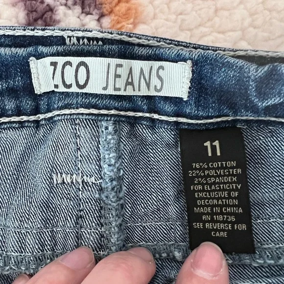 ZCO bootcut distressed jeans with design on back pockets. - Picture 3 of 4